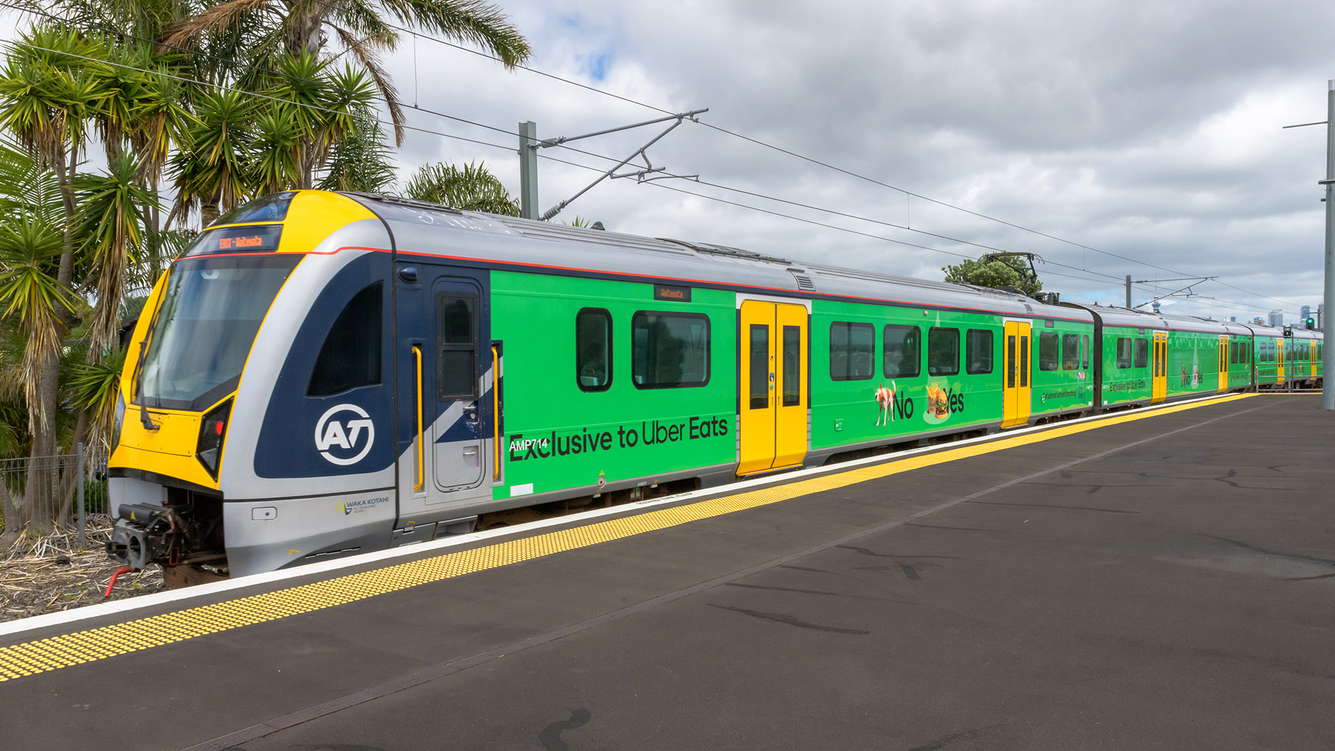 NZ_QMS_Rail_TrainWrap_Uber
