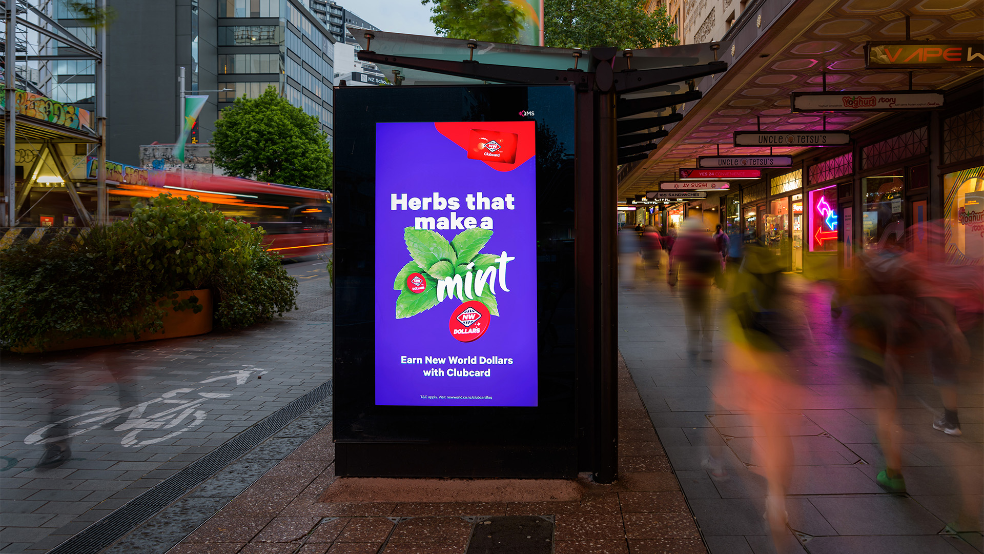 NZ_Street Furniture_queen st_Newworld